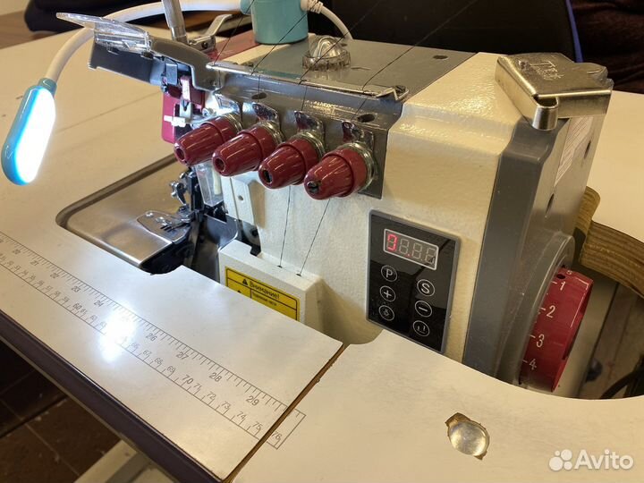 4-Х ниточный оверлок aurora A-700DE-4