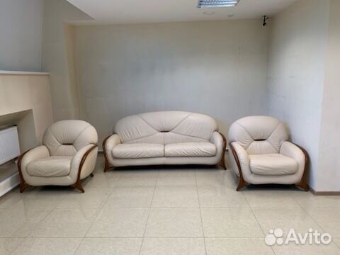 Кожаный диван с двумя креслами Nieri