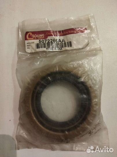 Сальник хвостовика заднего моста 5072265AA crown