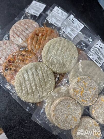 Котлеты из щуки с креветками и сыром Чедр