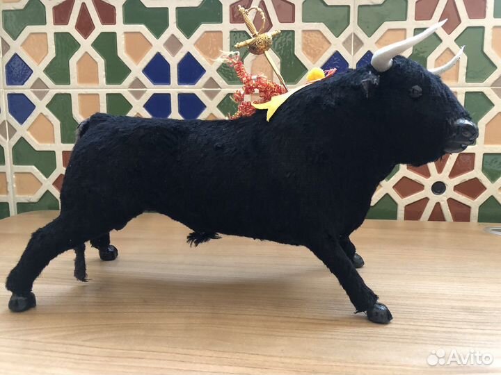 Бык черный коррида Испания