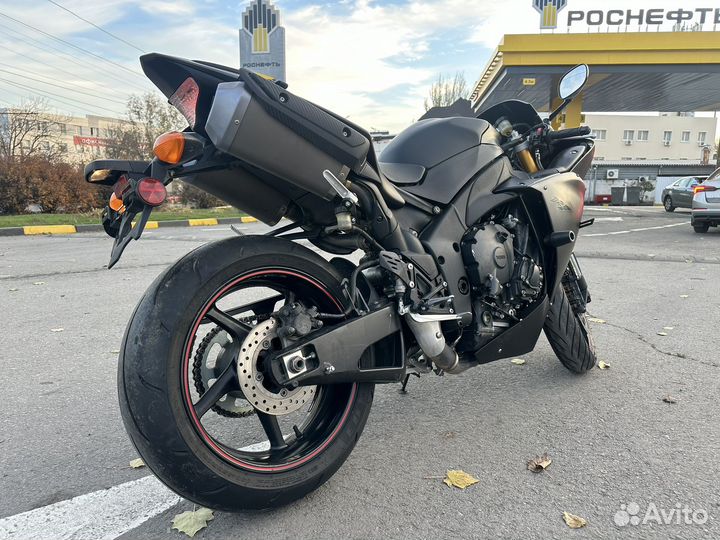 Yamaha YZF R1