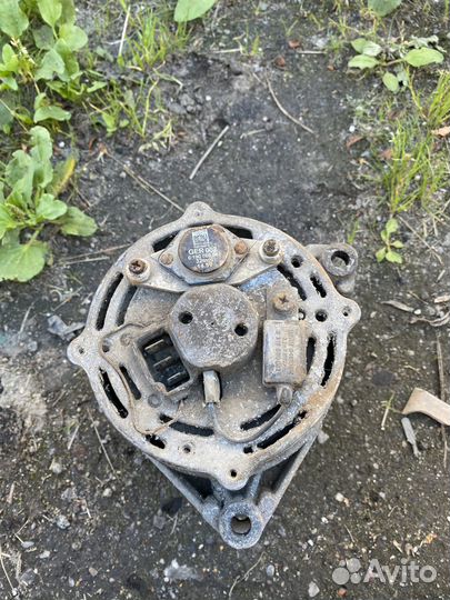 Продам генератор на мерседес Т1