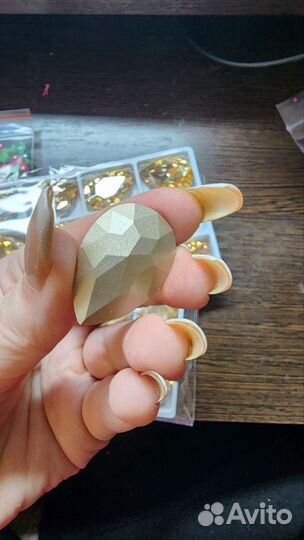 Бусины и стразы пакетом