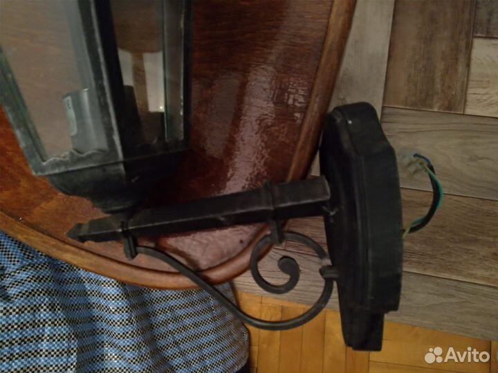 Раритетный настенный фонарь уличный