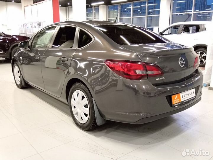 Opel Astra 1.6 МТ, 2013, 193 000 км