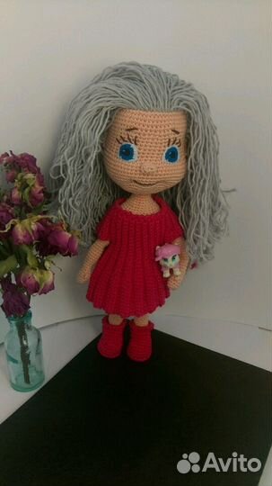 Кукла вязаная