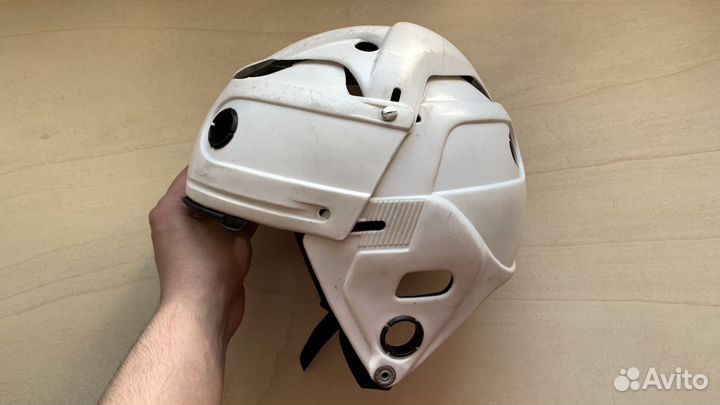 Шлем защитный хоккейный
