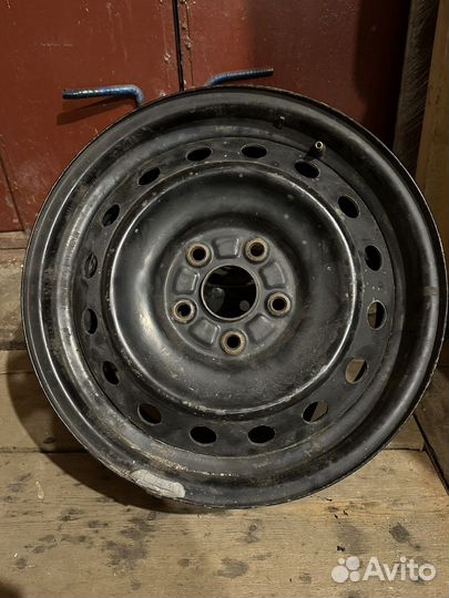 Штампованные диски r16 5x114,3 Toyota corolla