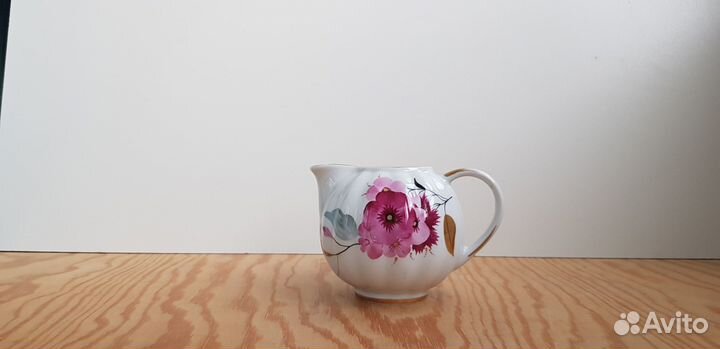 Молочник Розовые цветы лфз фарфор винтаж СССР
