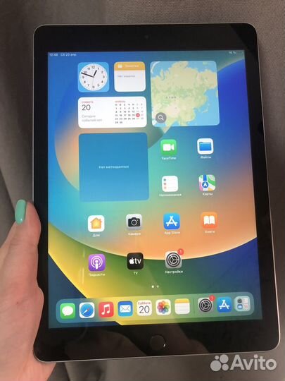 iPad 5th 32 Wi-Fi gray