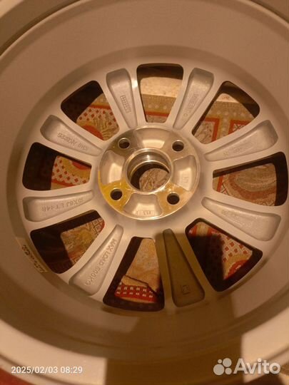 Диск литой r 15 kia rio