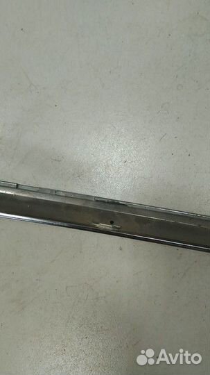 Накладка бампера переднего верхняя Lexus LX