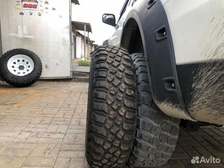 Bfgoodrich Mud-Terrain T/A KM3 10.00/32 R15