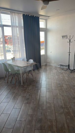 2-к. квартира, 72 м², 1/2 эт.