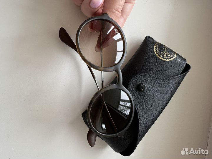 Оригинальные солнцезащитные очки Ray Ban Erika