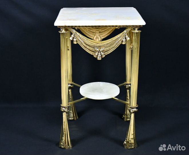 Журнальный столик