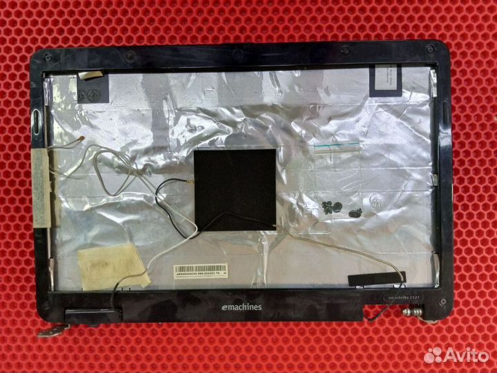 Ноутбук E-machines E525 (разбор)