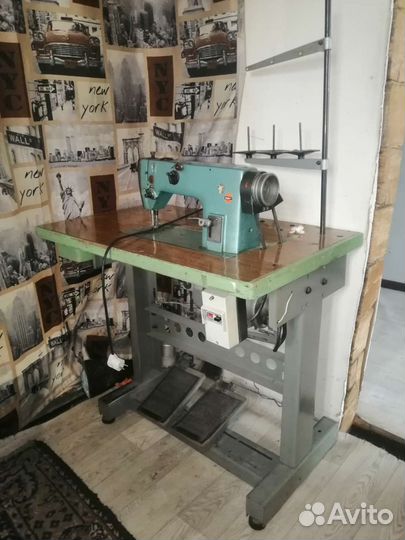 Промышленная швейная машина 1022м