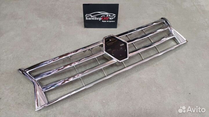 Решетка радиатора Renault Duster 2010-2015