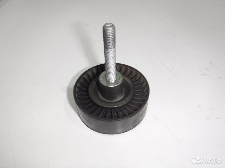 Ролик дополнительный руч. ремня Volkswagen Golf 6