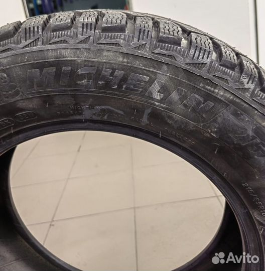 Michelin X-Ice North 4 215/65 R16