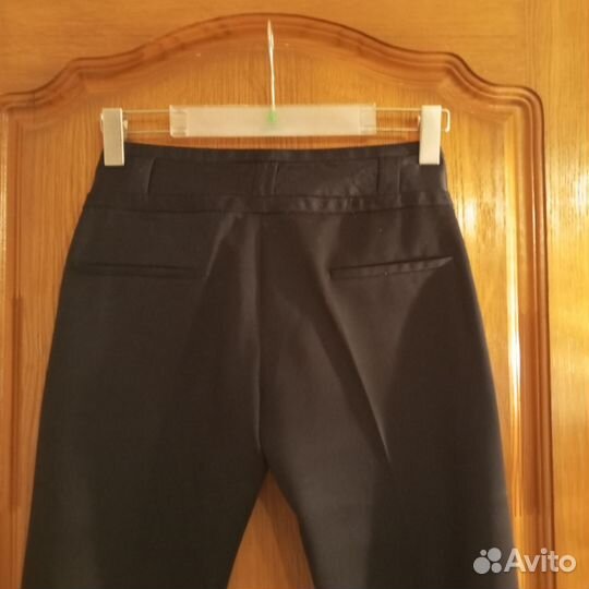 Брючный женский костюм 42-44р