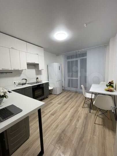 2-к. квартира, 53 м², 2/5 эт.
