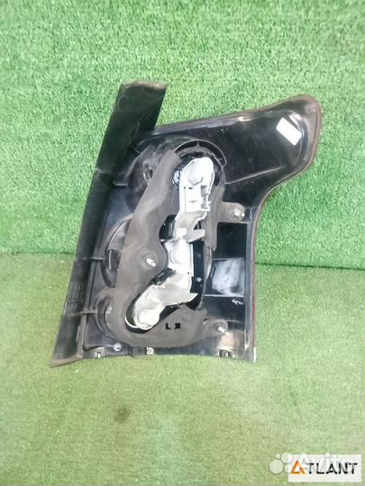 Фонарь задний левый toyota avensis