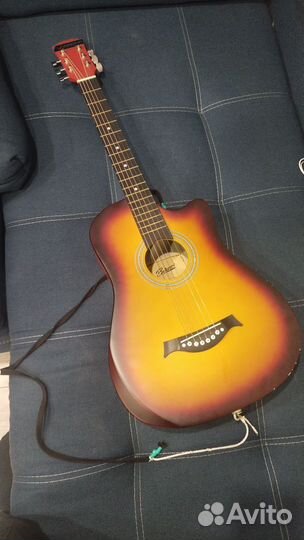 Акустическая гитара