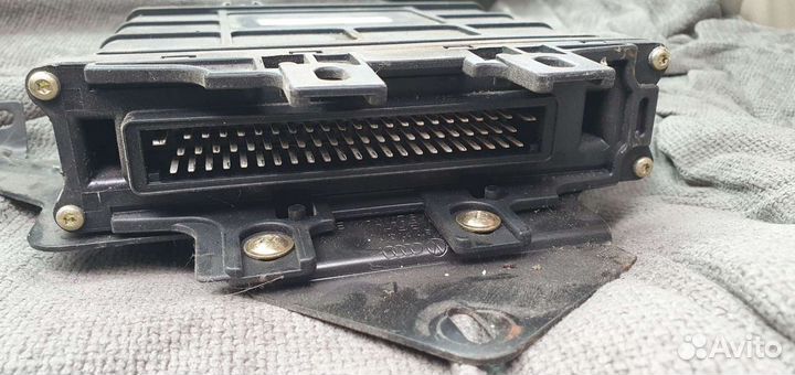 Блок управления двигателем VW Golf Jetta