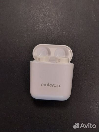 Беспроводные наушники motorola
