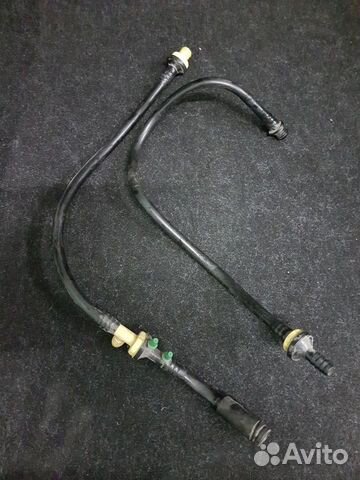 Клапан с трубкой вакуума тормозов на Фольксваген