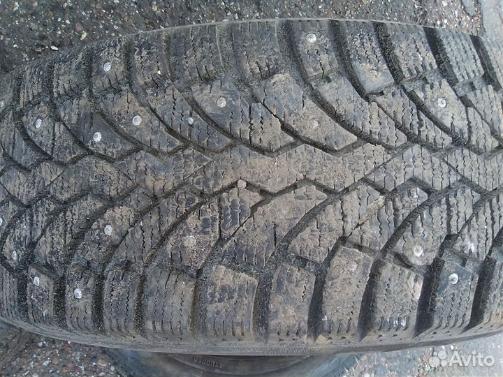 Pirelli Formula Ice 215/60 R17