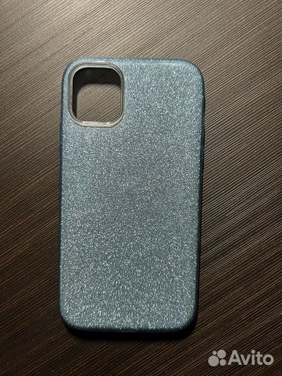 Чехлы на iPhone 11