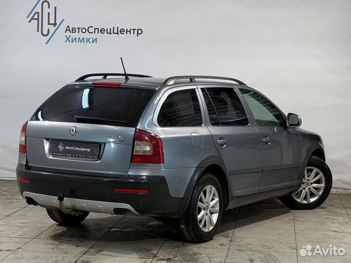 Skoda Octavia 1.8 МТ, 2012, 200 000 км
