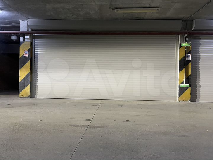 Гараж, > 30 м²