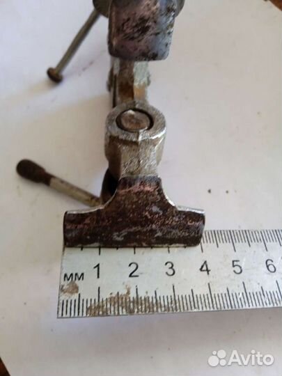 Тиски слесарные бу СССР