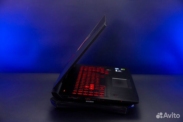 Ноутбук для игр HP Omen / Core i7 / GTX 1060 / SSD