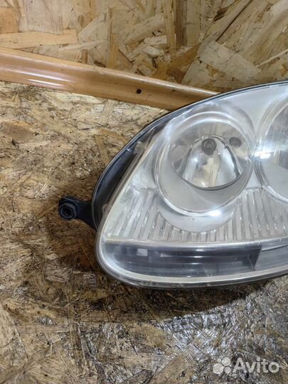 Фара Левая Фольксваген Джетта 5 Гольф 5 1K6941005Q