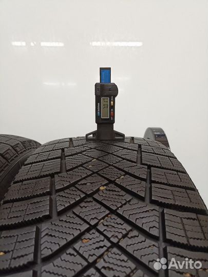 Pirelli Ice Zero FR 225/55 R18