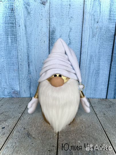 Новогодний гном