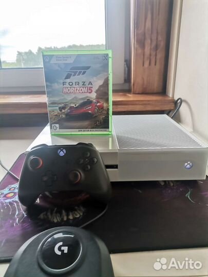 Xbox One 512 gb+ forza horizon 5 +10 игр