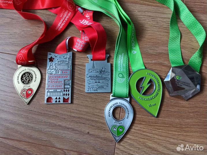 Медали с беговых марафонов русских и зарубежных