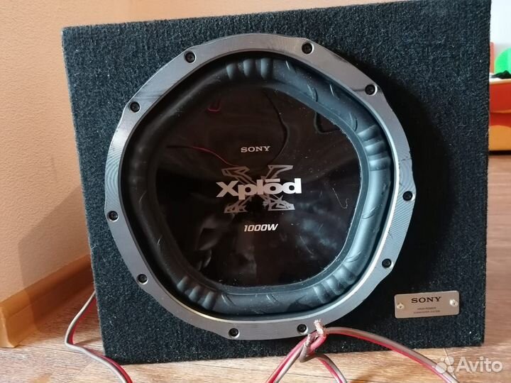 Сабвуфер, усилитель и накопитель