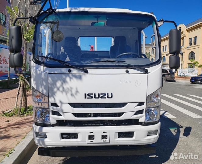 Илосос на базе isuzu 4х2 ELF, объём бочки 7 куб.м