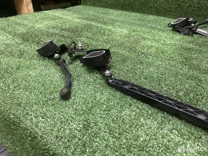 Датчик положения кузова на Мерседес