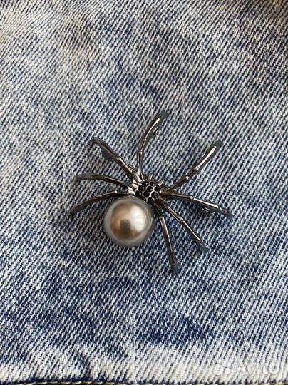Брошь паук