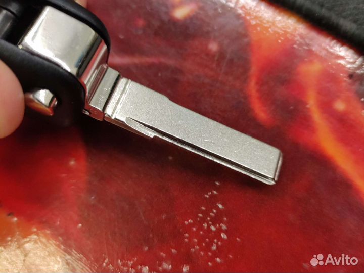 Ключ Audi Q3 A3 A1