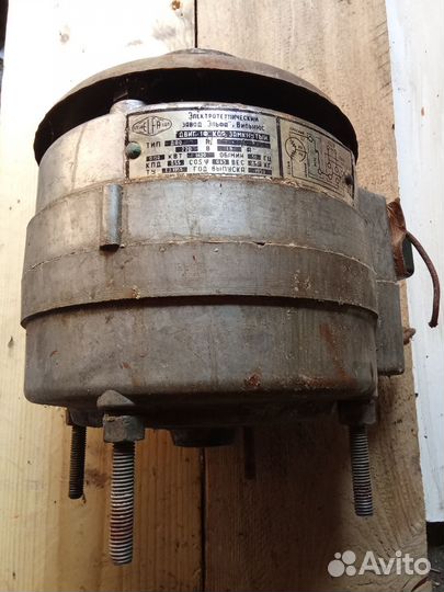 Продам электродвигатель